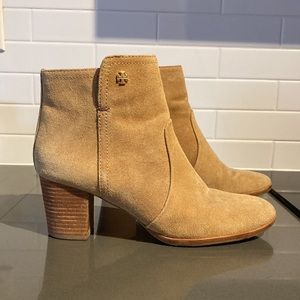 Tory Burch Tan Sabe Booties | Size 8